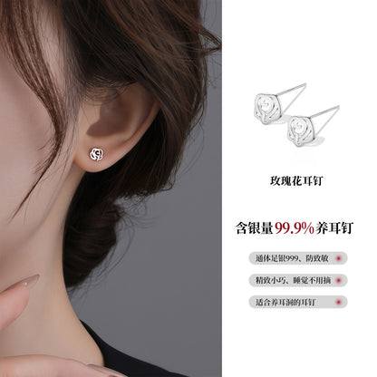 E廠【DQ11741E】S999純銀耳環女簡約四葉草足銀耳環養耳洞耳骨釘耳飾
 25.08-5