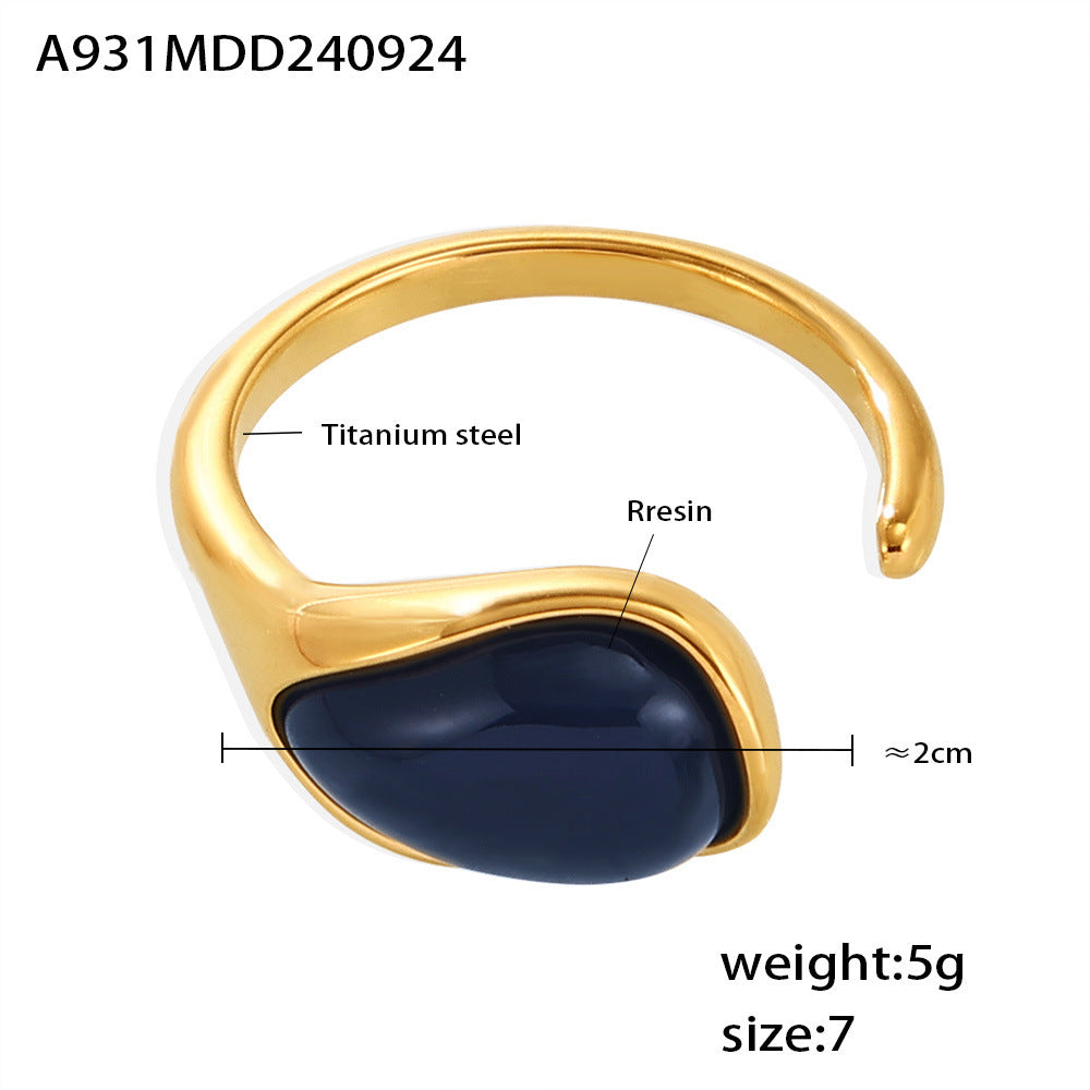 B廠【A931】歐美ins風水滴形青金藍松樹脂戒指 鈦鋼PVD電鍍輕奢氣質開口指環 24.10-1