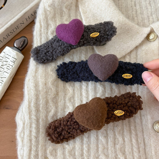 C廠【P104】復古愛心毛絨鴨嘴夾女2025新款髮量大後腦勺抓夾秋冬高端頭飾髮飾
 26.01-1