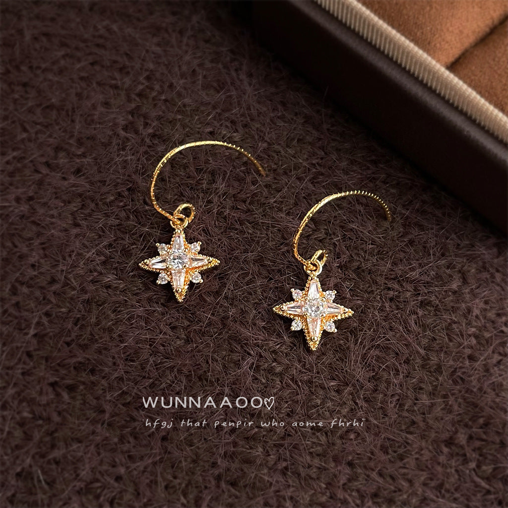 C廠【7066】時尚高級感輕奢風簡約通勤微鑲鋯石芒星耳飾新款爆款飾品
 25.11-2