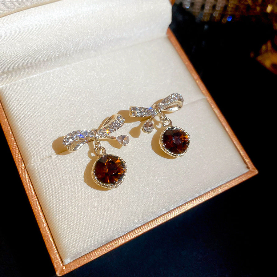 A廠【HE29139】925銀針鑲鑽蝴蝶結圓形吊墜耳環女氣質日常通勤耳環輕奢高級感耳飾女
 25.11-1