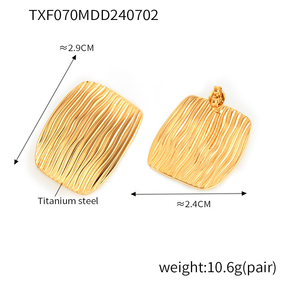 B廠【A070】歐美跨境簡約方形螺紋嘻哈誇張戒指耳環套裝熱賣飾品鈦鋼材鍍金 24.07-2