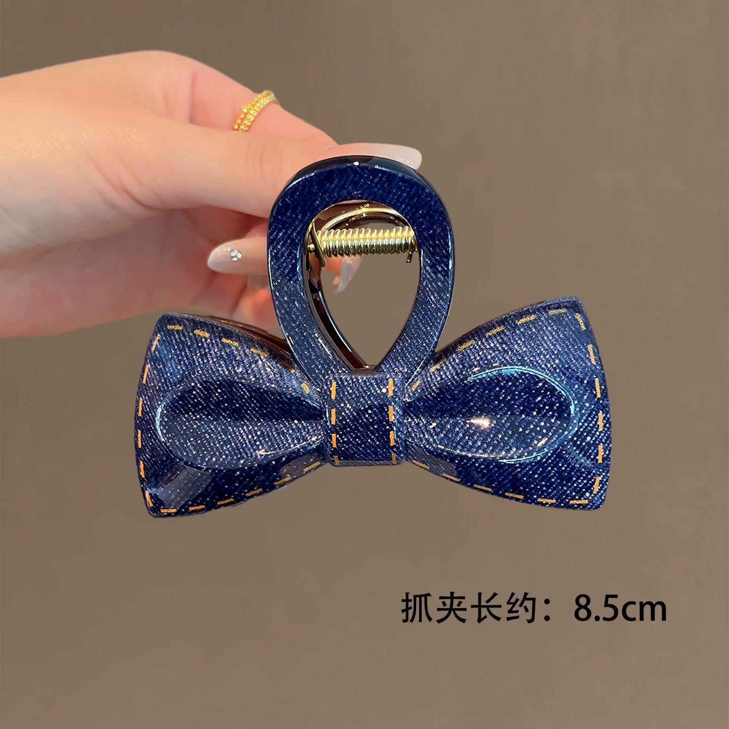 C廠【X272】藍色牛仔紋蝴蝶結抓夾大復古高級感後腦勺盤髮鯊魚夾百搭氣質髮飾
 26.05-2「C廠-單筆結帳需滿，NT$500出貨(不含運費)」