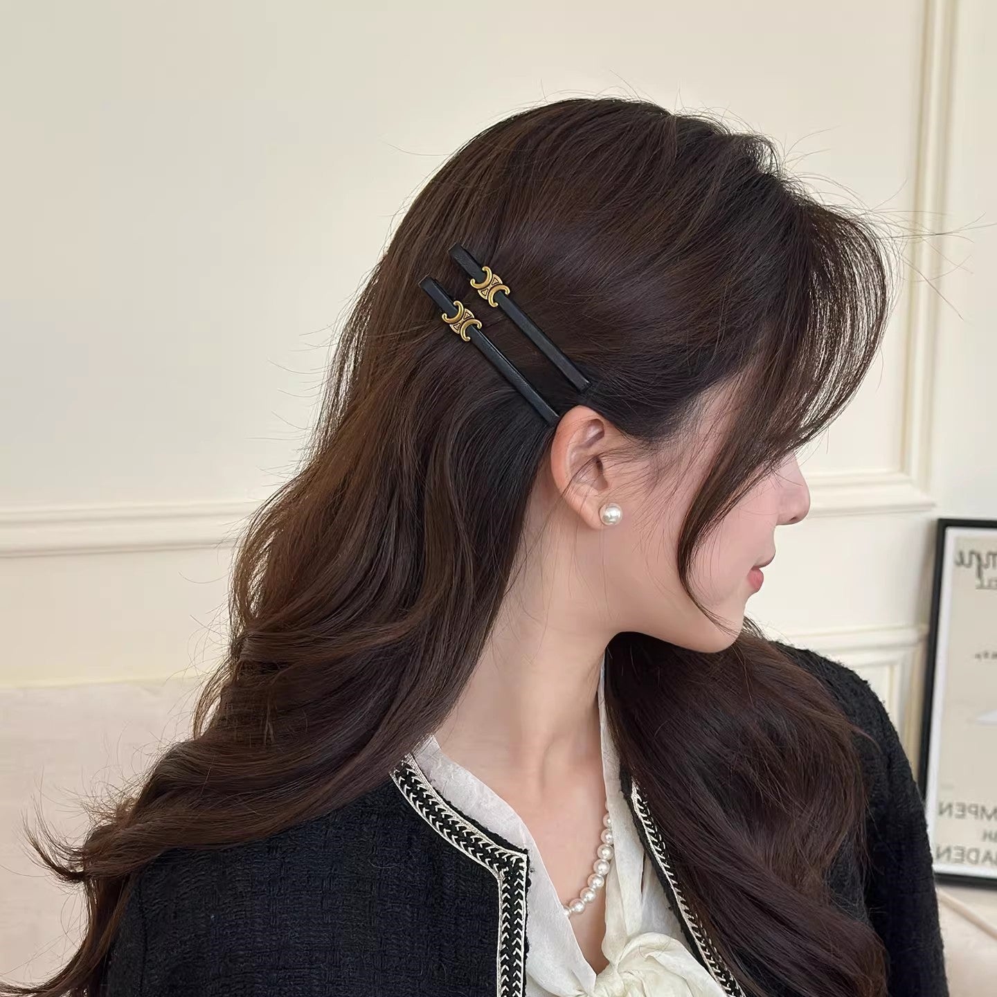 C廠【Y1073】法式復古皮質側邊黑色凱旋門瀏海髮夾女前額頭飾鴨嘴夾邊夾一字夾
 26.01-2「C廠-單筆結帳需滿，NT$500出貨(不含運費)」