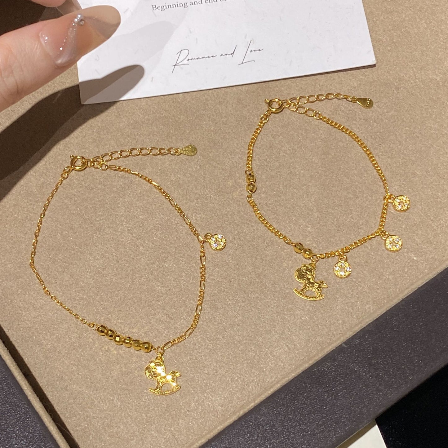 F廠【DQ1174S】碎冰冰馬上有錢手鍊女S925純銀小眾設計感銅錢生肖馬手飾
 25.11-2