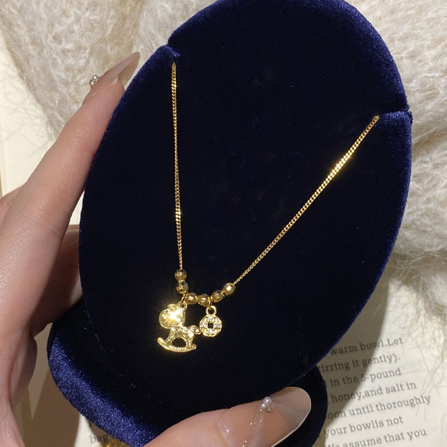 F廠【DQ2243N】S925純銀碎冰冰木馬項鍊女時尚輕奢高級感馬上有錢鎖骨鏈
 25.11-2