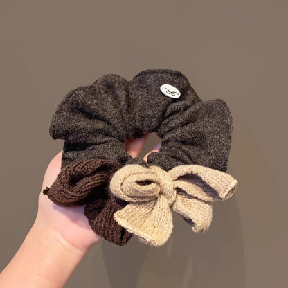 C廠【i17-1】韓系咖色毛線蝴蝶結大腸髮圈女低丸子頭紮馬尾頭繩紮頭髮頭花髮繩
 25.12-4「C廠-單筆結帳需滿，NT$500出貨(不含運費)」