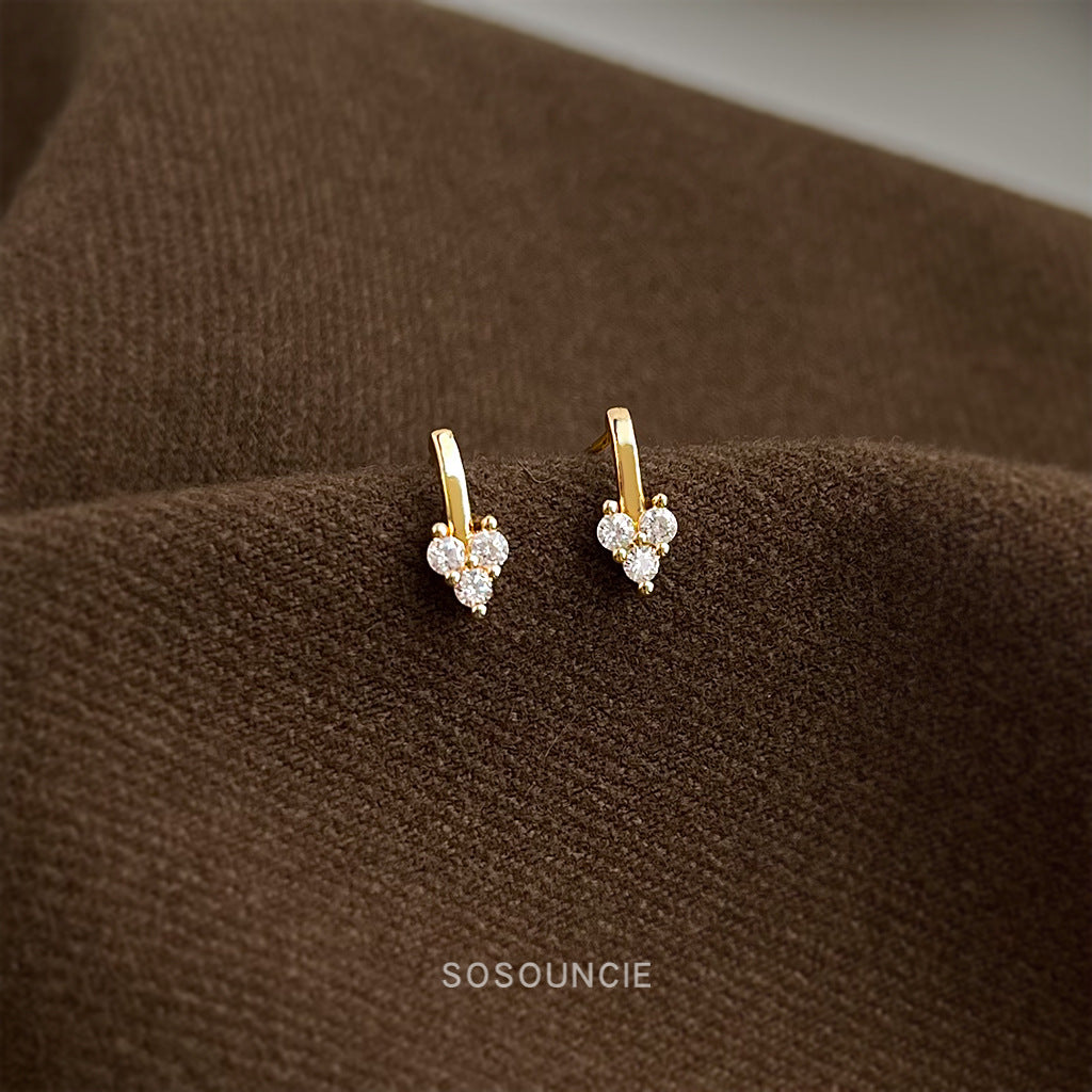 A廠【7183】迷你版小巧簡約微鑲鋯石925銀針耳環時尚通勤百搭學生耳飾女
 25.12-2