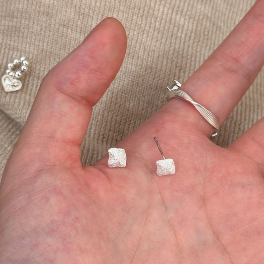 F廠【XDQ11131E】S999純銀ins幾何方塊紋理耳環小眾設計熔岩肌理感百搭耳飾女
 25.11-2