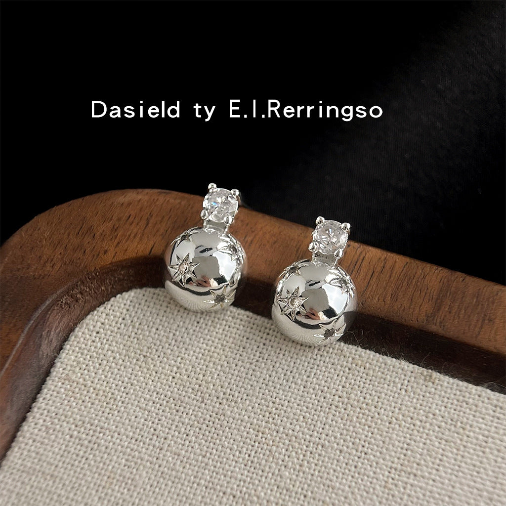 C廠【7056】甜酷風微鑲鋯石芒星925銀針半圓幾何高級感個性新款
 25.11-2