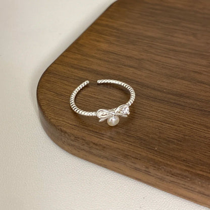 E廠【XDQ8845R】韓國版小眾蝴蝶結淡水珍珠戒指女S925純銀甜美精緻微鑲開口指環
 26.01-1