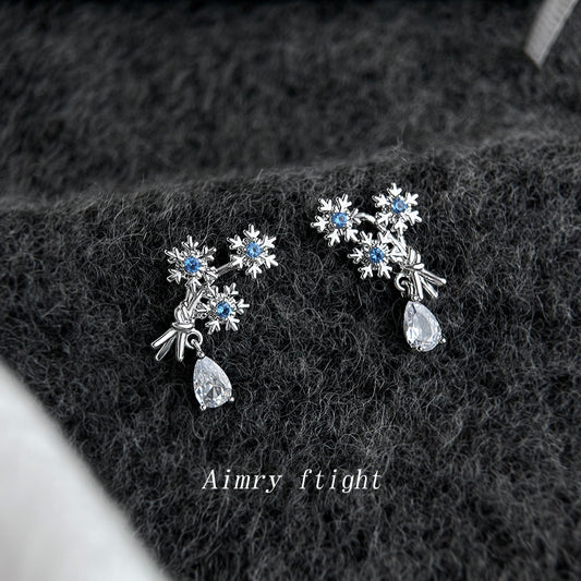 A廠【7158】原創飄雪~海藍寶鋯石925銀針雪花設計師耳環氣質個性創意新耳環
 25.11-4