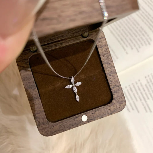 E廠【XDQ0337N】S925純銀日韓精緻菱形鋯石十字架項鍊女復古精緻ins鎖骨鏈潮
 26.01-1