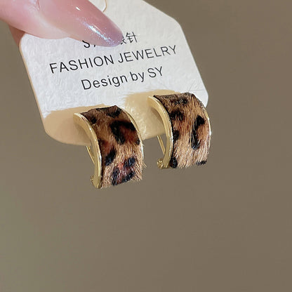 A廠【HE28964】925銀針復古豹紋C型耳環耳夾美拉德風無耳洞耳骨夾小眾設計感耳飾女
 25.10-3