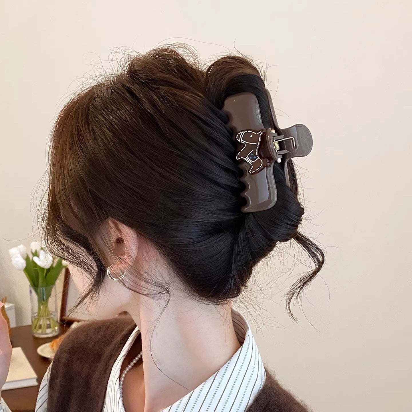 C廠【X109】設計感小馬抓夾女2026新款高級感髮量多髮夾後腦勺大號鯊魚夾頭飾
 26.04-3