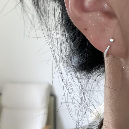 E廠【XDQ10610E】簡約設計感後掛鋯石C形S999純銀耳環女小眾氣質百搭耳飾品
 25.10-5