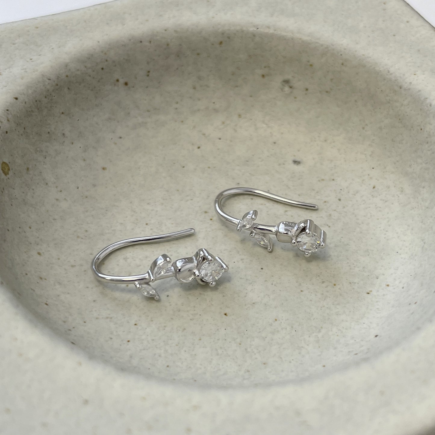 E廠【XDQ10527E】小眾高級感閃鑽鬱金香耳鉤S925純銀精緻氣質花朵耳環耳環女潮
 25.12-1