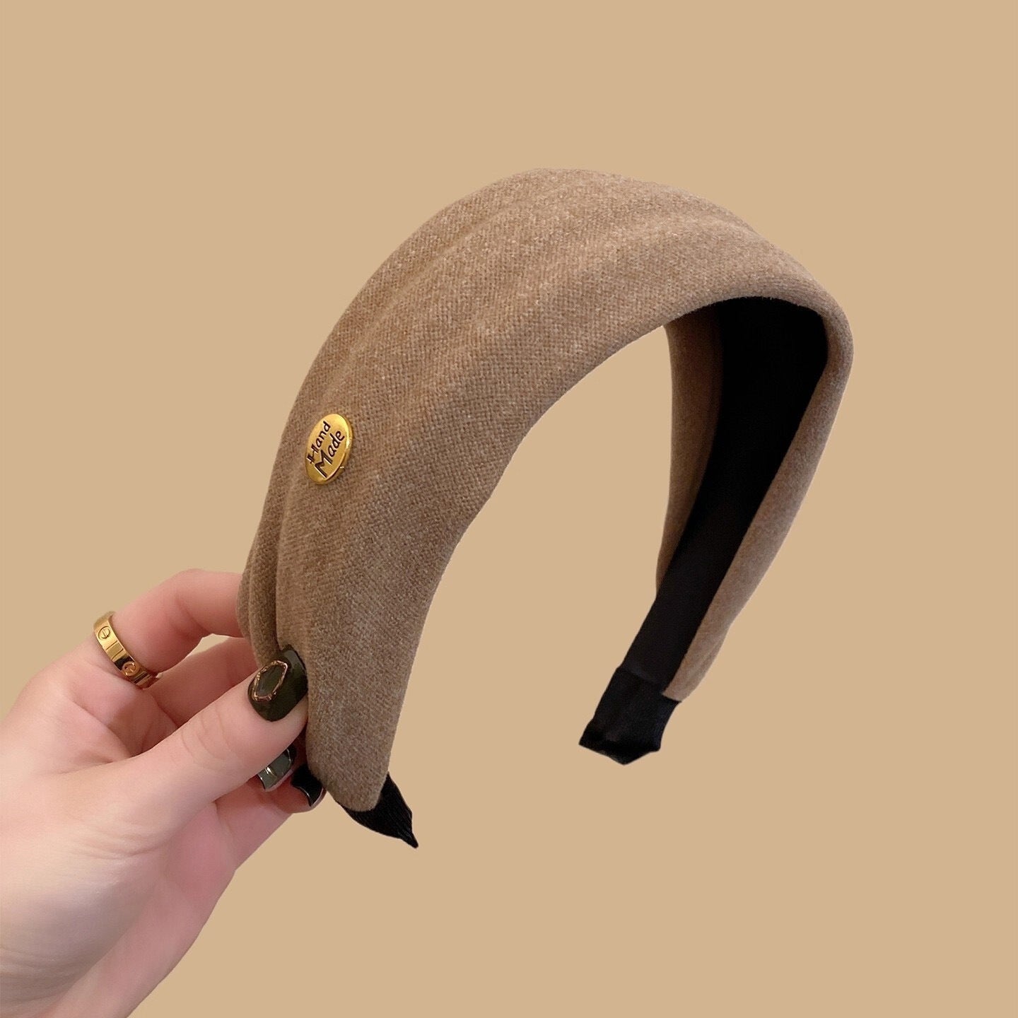 C廠【Y1028】韓國ins風小金標百搭絨面寬邊壓髮箍日常外戴洗臉頭箍高顱頂頭飾
 26.01-1