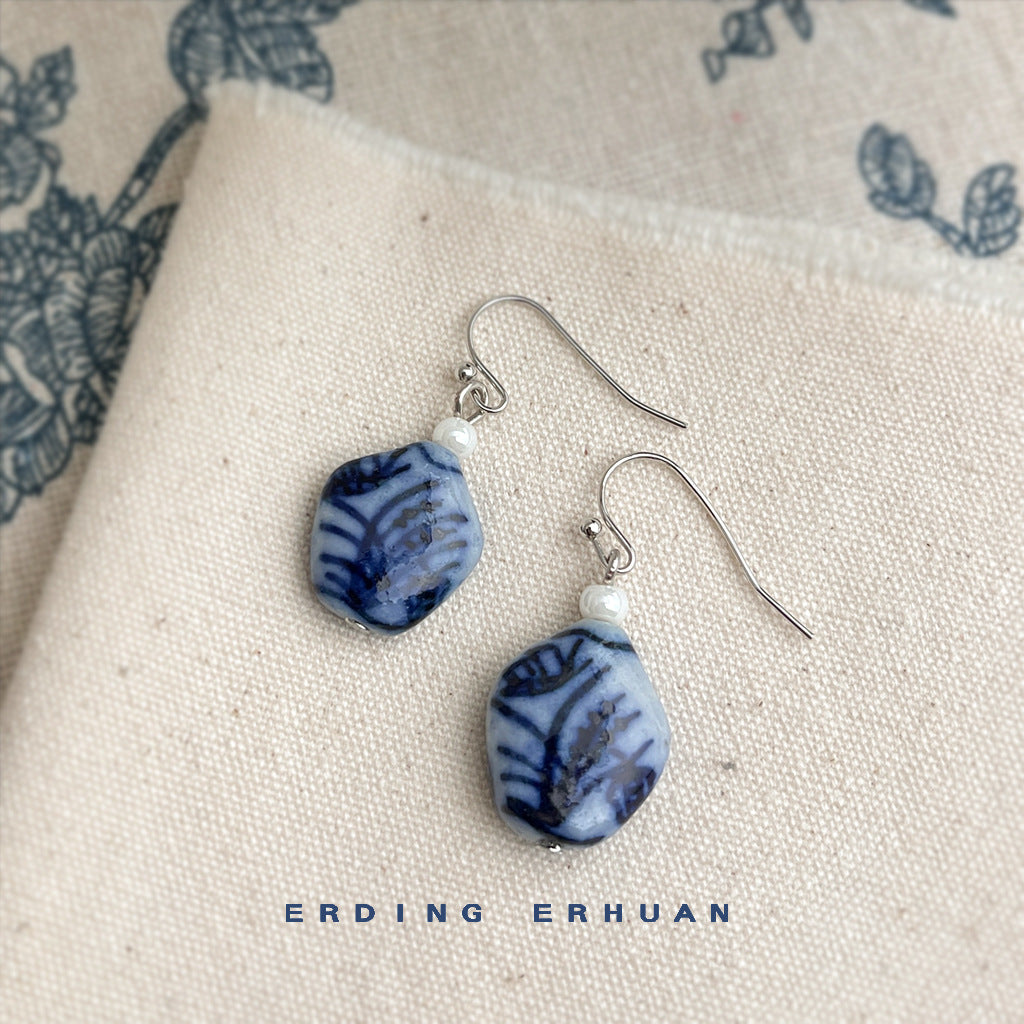 C廠【6185】文藝復古新中式宮廷風青花陶瓷花瓶耳環原創手工新款耳環飾品
 25.11-1