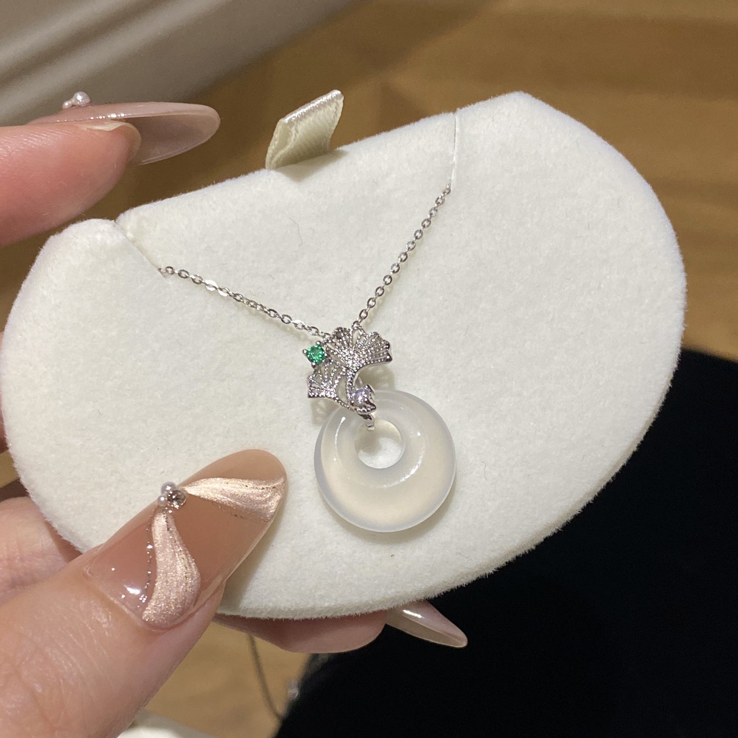 F廠【XDQ0059N】新中式輕奢小眾銀杏玉髓項鍊S925純銀精緻氣質平安扣鎖骨鍊女
 25.11-1