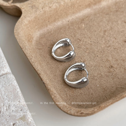 A廠【7118】時尚高級感光面幾何圓形耳圈通勤百搭個性冷淡風新款耳環耳環
 25.12-1