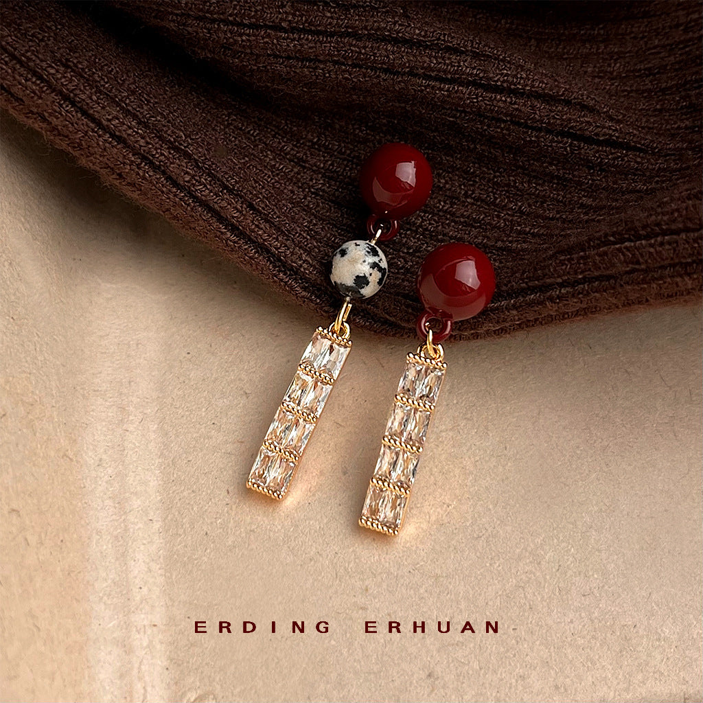 C廠【5281】小眾設計師不對稱AB款微鑲鋯石長款幾何酒紅耳飾新中式耳環女
 25.11-1