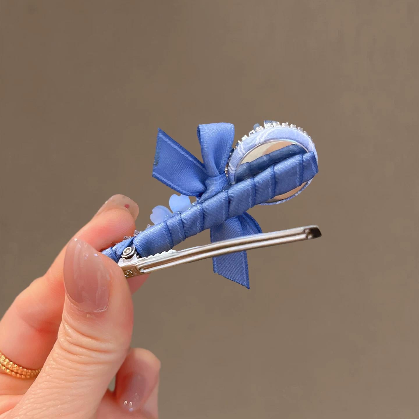C廠【X264】藍色蝴蝶結水晶髮夾少女心側邊夾高級感珍珠鑲鑽花朵瀏海夾子頭飾
 26.05-2「C廠-單筆結帳需滿，NT$500出貨(不含運費)」
