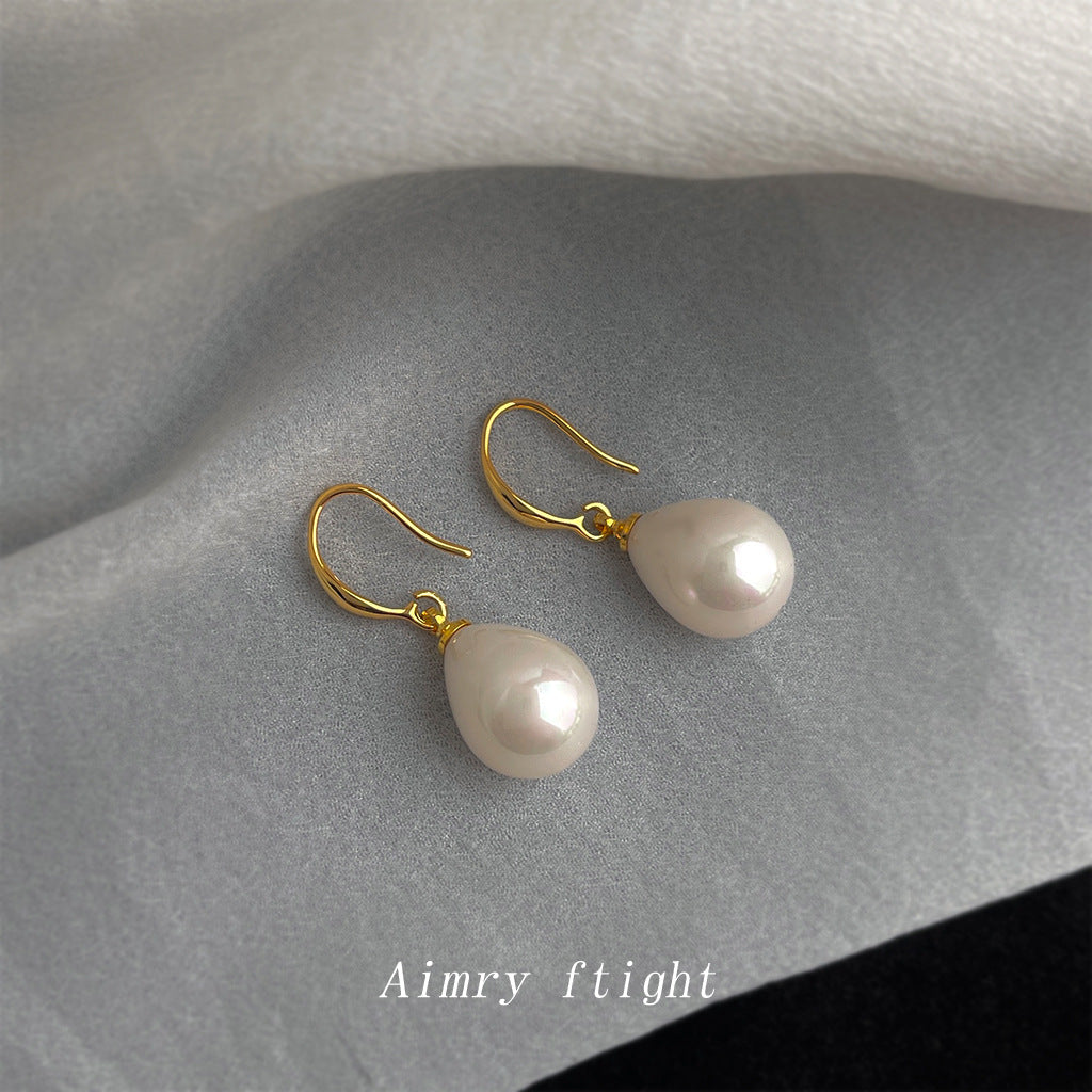 C廠【7026】彩光珍珠清新甜美水滴新款簡約百搭通勤高級感耳飾
 25.11-2