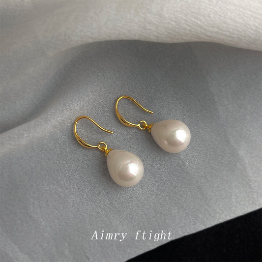 C廠【7026】彩光珍珠清新甜美水滴新款簡約百搭通勤高級感耳飾
 25.11-2