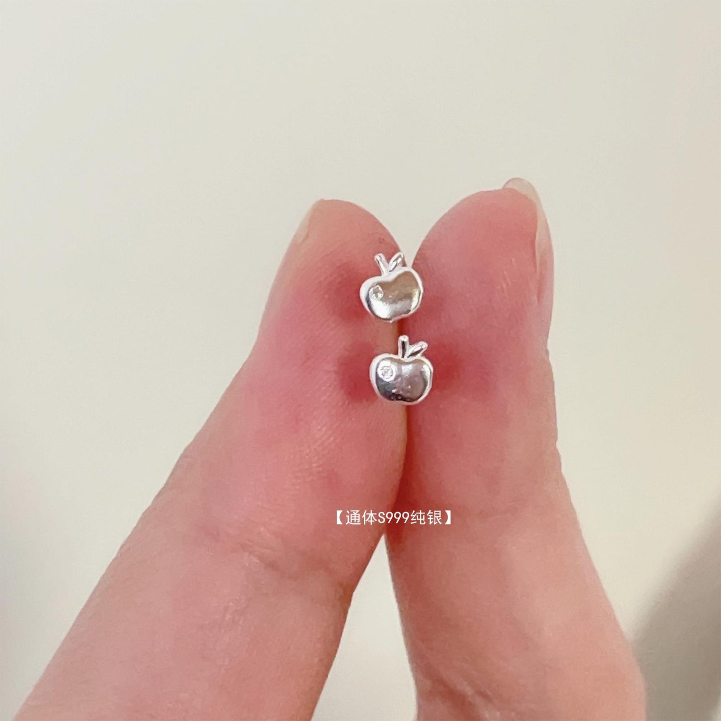 F廠【XDQ11130E】小眾簡約感S999純銀迷你蘋果耳環女簡約創意設計養耳洞耳飾品
 25.11-2