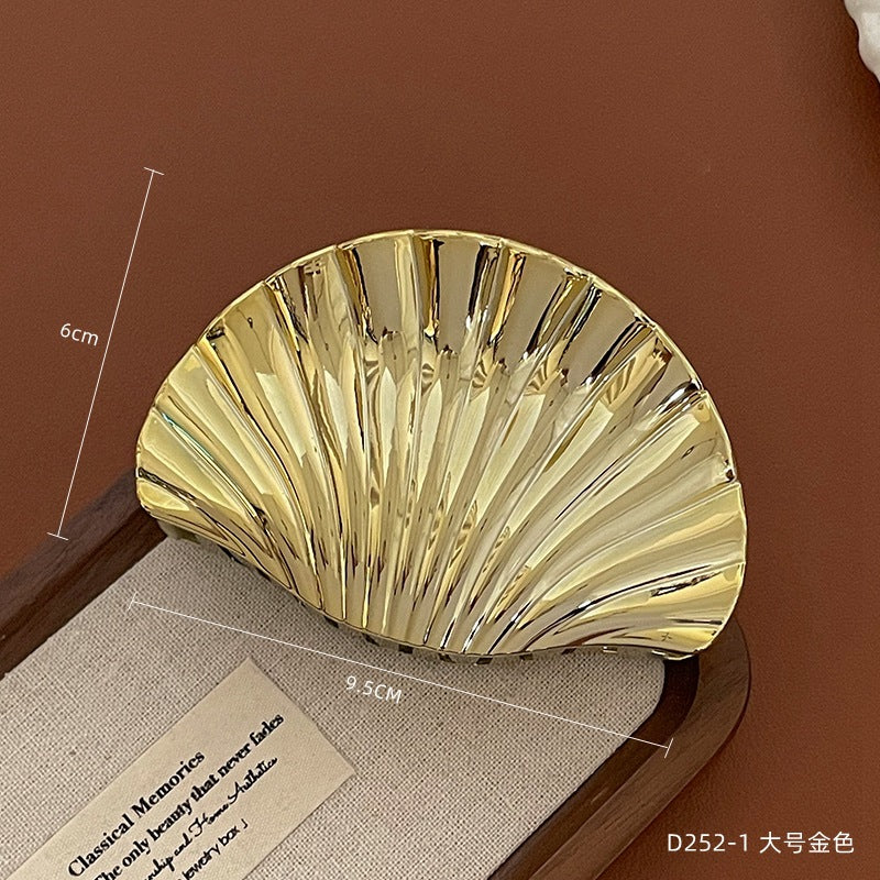 D廠【D252】高級金屬感貝殼抓夾輕奢度假風髮夾新款2025髮飾時尚後腦勺鯊魚夾 25.05-5「D廠-單筆結帳需滿，NT$600出貨(不含運費)」