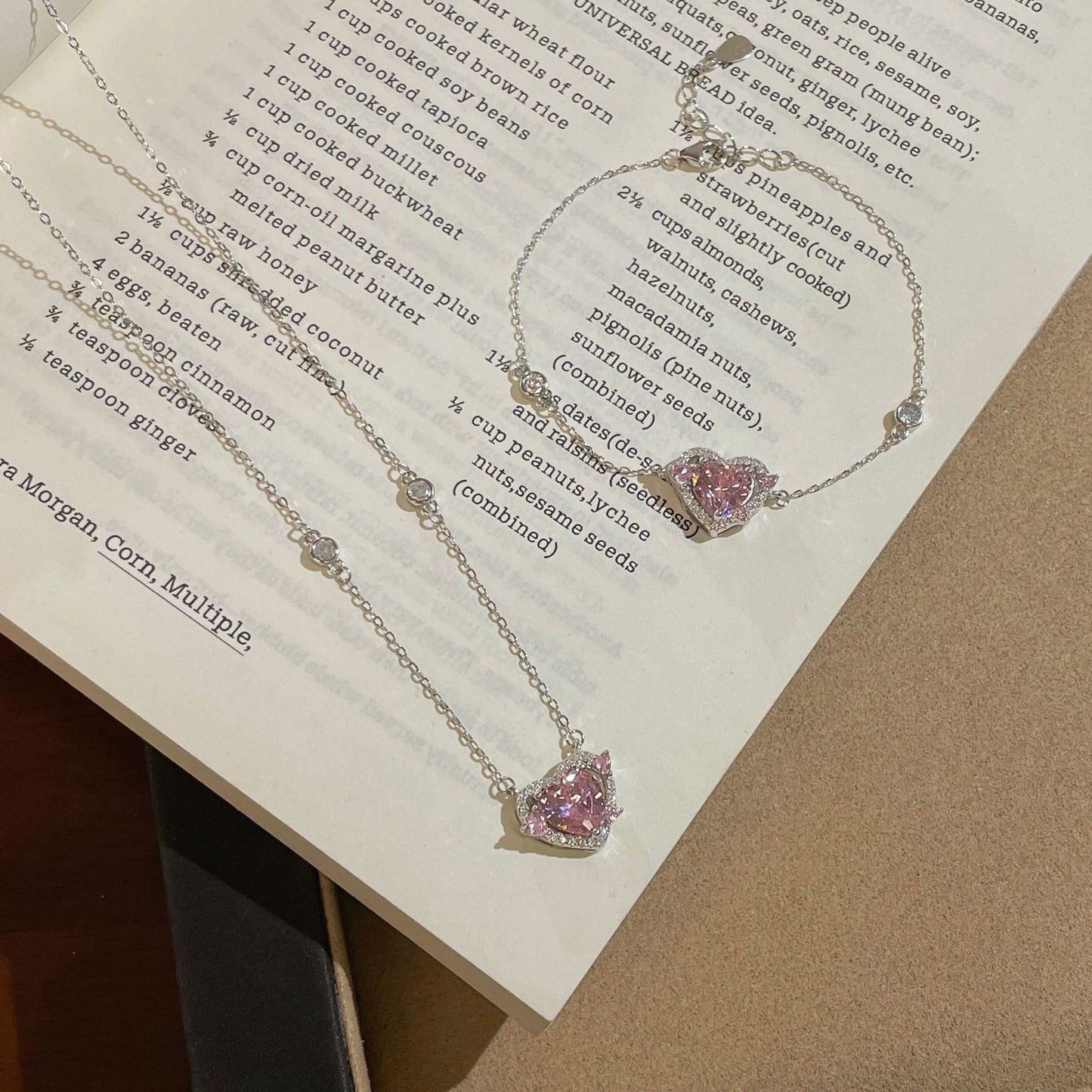 F廠【XDQ0077S】S999純銀輕奢守護之心粉鑽手鍊女高級感怦然心動鋯石愛心手飾
 25.10-5