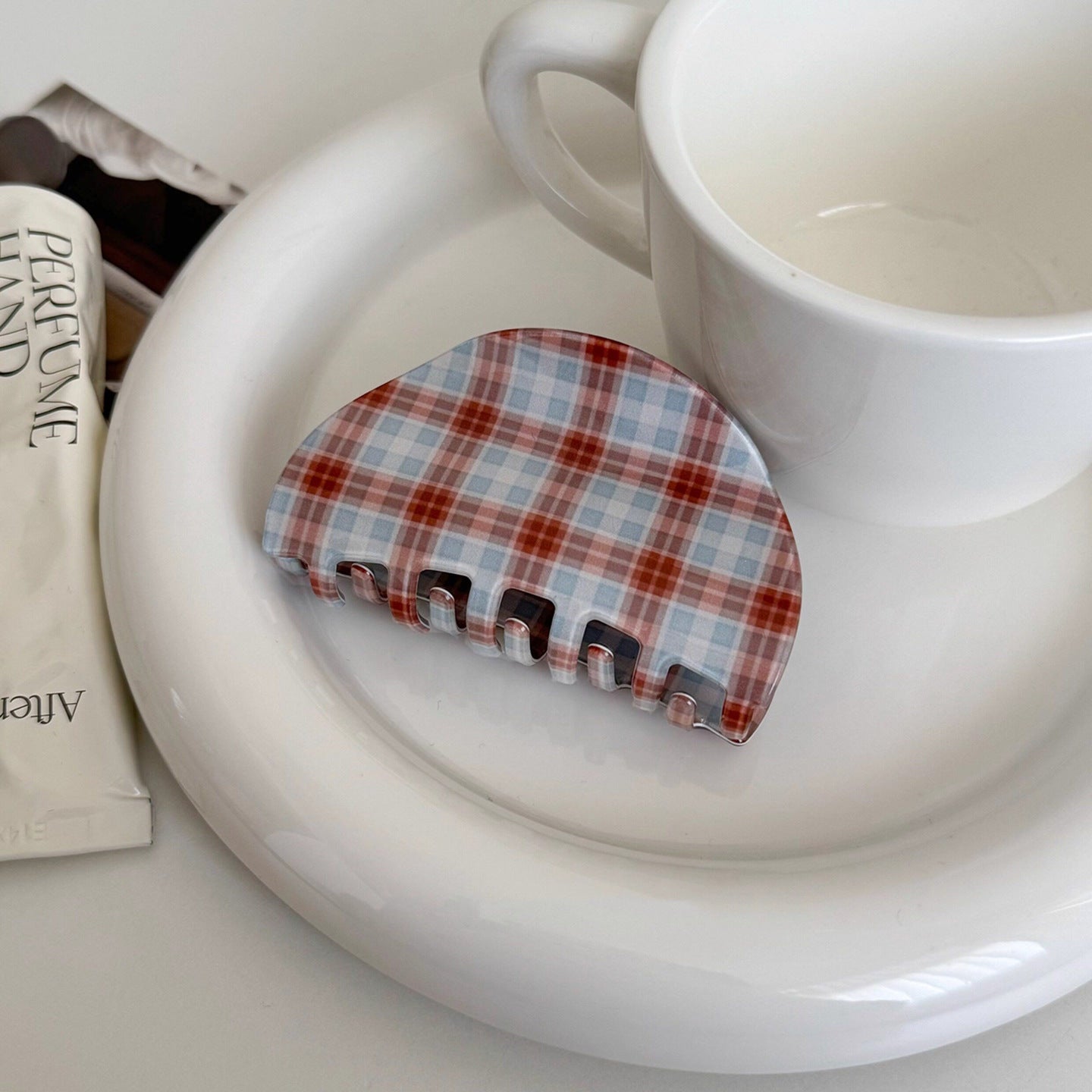 C廠【X128】簡約格紋抓夾女高級感2026新款韓系ins氣質髮夾後腦勺鯊魚夾頭飾
 26.04-3