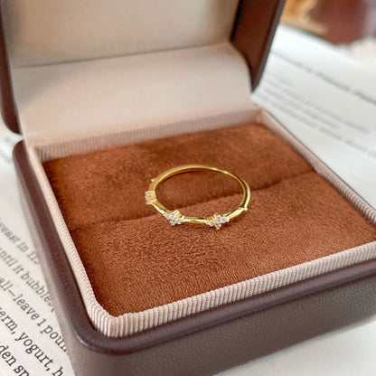 E廠【XDQ8816R】S925純銀簡約精緻四葉草戒指女碎鑽花朵氣質時髦百搭閉口指環
 26.01-1