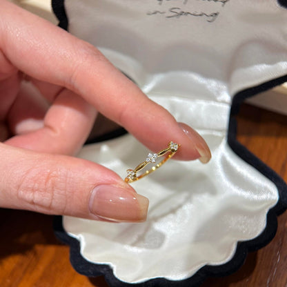 E廠【XDQ8816R】S925純銀簡約精緻四葉草戒指女碎鑽花朵氣質時髦百搭閉口指環
 26.01-1