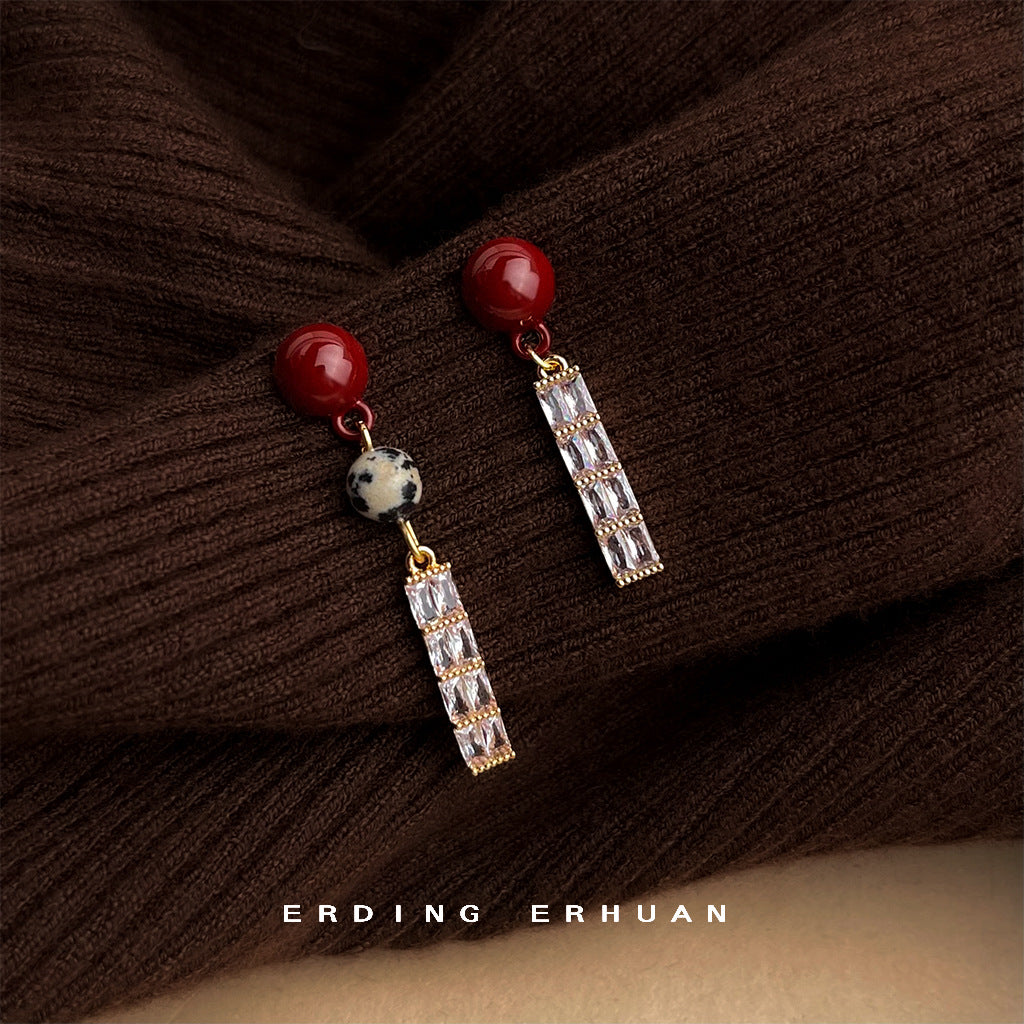 C廠【5281】小眾設計師不對稱AB款微鑲鋯石長款幾何酒紅耳飾新中式耳環女
 25.11-1