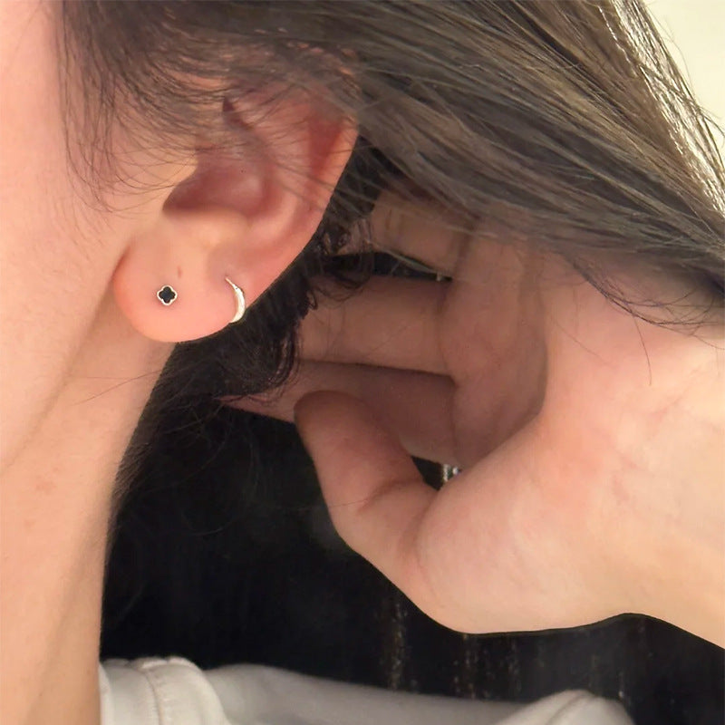 E廠【DQ10932E】S999純銀簡約小巧滴膠四葉草耳環女韓版基本款疊戴百搭耳飾潮
 25.10-3