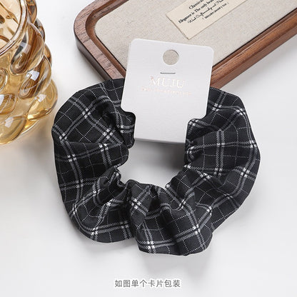 C廠【B486】卡裝高級感大腸圈髮繩時尚方格紋寬頭繩布藝髮飾皮筋高馬尾髮圈
 25.10-5「C廠-單筆結帳需滿，NT$500出貨(不含運費)」