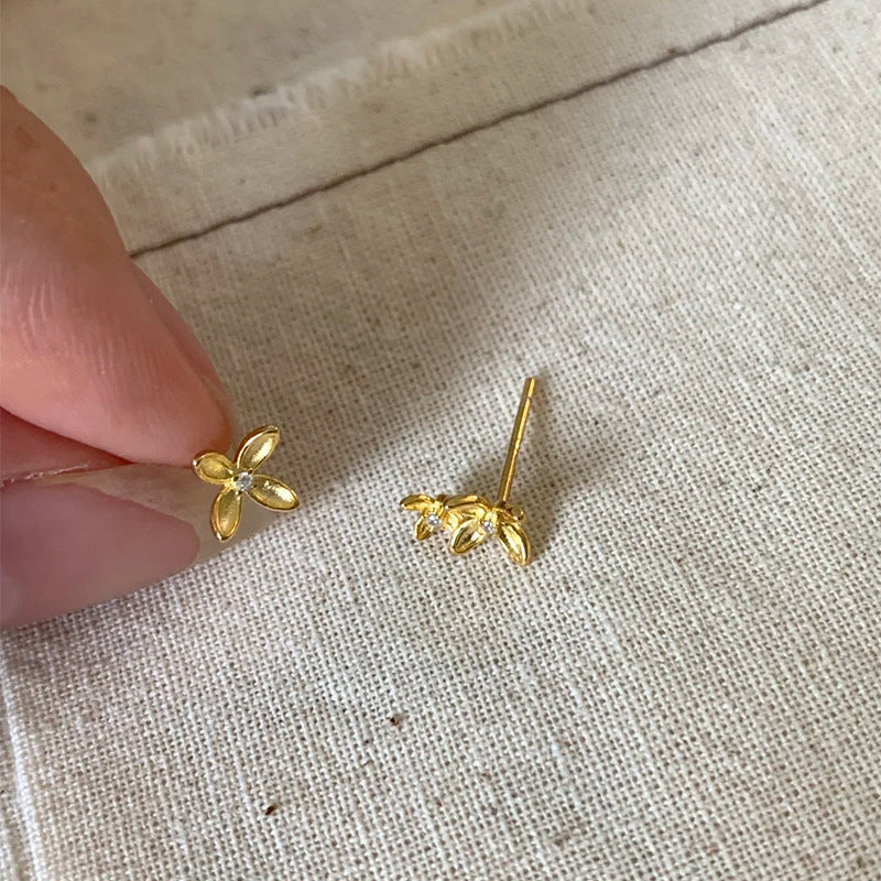 E廠【DQ10457E】S925純銀小眾設計不對稱桂花耳環女古法工藝小花百搭耳飾
 25.10-3