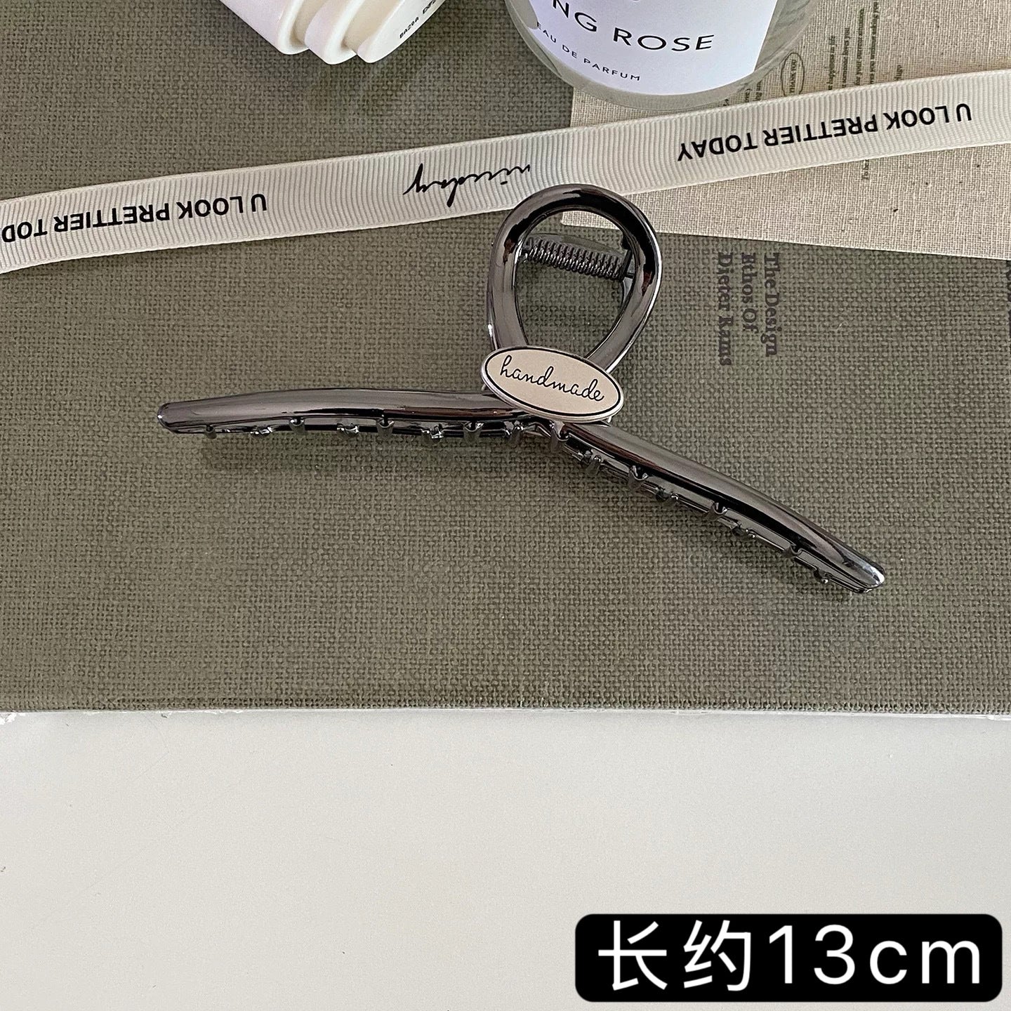 C廠【X193】高品質感字母金屬大號抓夾髮量多通勤百搭冷淡風髮夾鯊魚夾子髮飾
 26.04-5「C廠-單筆結帳需滿，NT$500出貨(不含運費)」