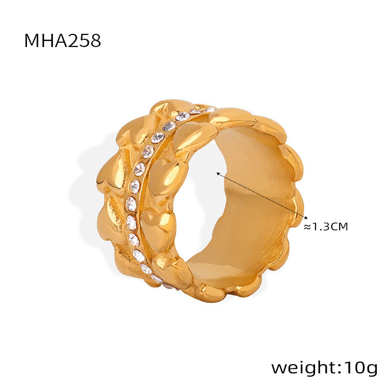 B廠【A258】ins風歐美寬版鈦鋼鍍18k金戒指個性輕奢兩側愛心鑲鋯石戒指飾品女 24.03-1