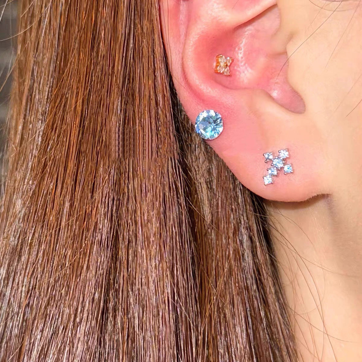 F廠【DQ10009E】S925純銀小清新藍色十字架耳環女小眾設計淺藍鋯石耳骨釘耳飾
 25.09-1