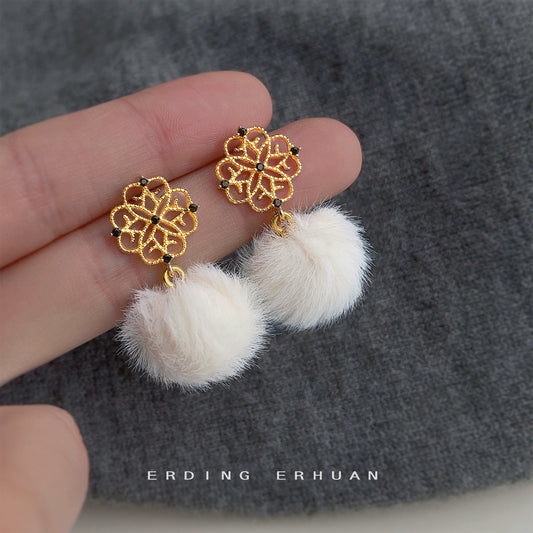 A廠【7324】冬天款毛球小香風清新甜美可愛百搭新款幾何球耳飾耳環飾品
 26.01-2