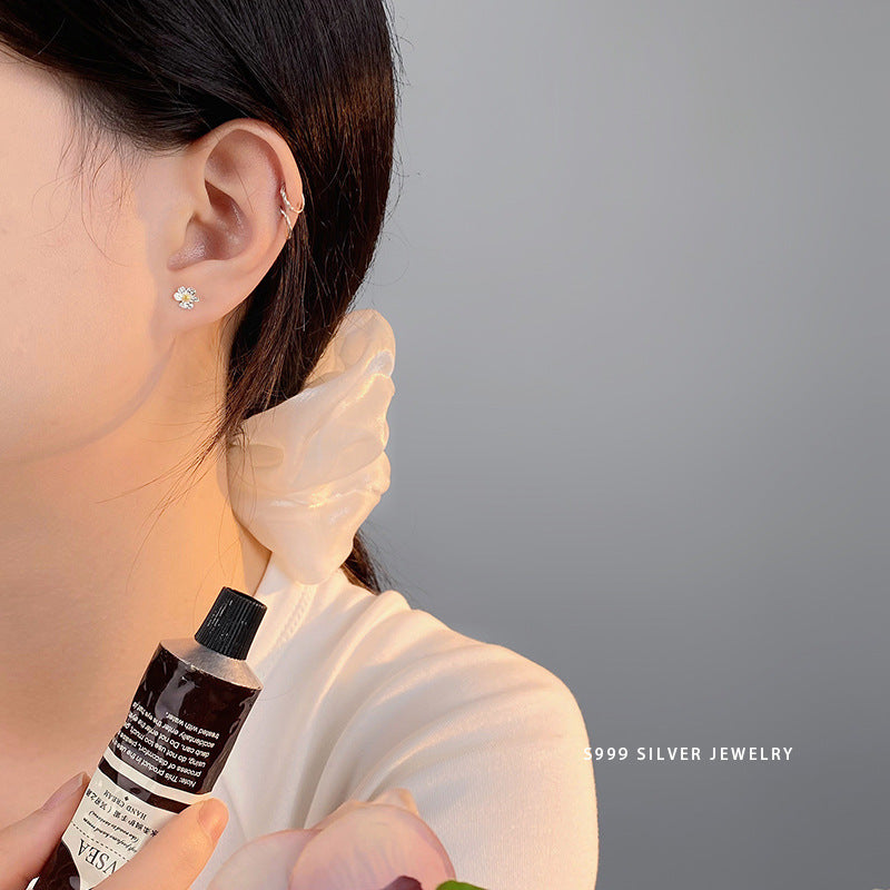 E廠【YC10227E】S999足銀迷你花朵小雛菊耳環女小巧精緻甜美養耳洞耳飾 24.06-2