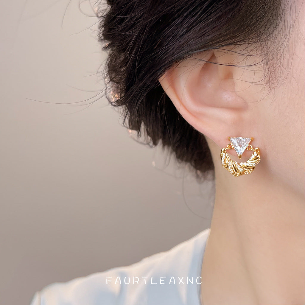 C廠【6989】原創~微鑲鋯石時尚高級感925銀針保色電鍍新款耳環爆款耳飾女
 25.10-5