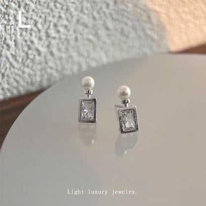 A廠【B579】香水瓶優雅珍珠迷你耳環法式簡約設計感微鑲鋯石幾何高級感耳飾品 25.01-2