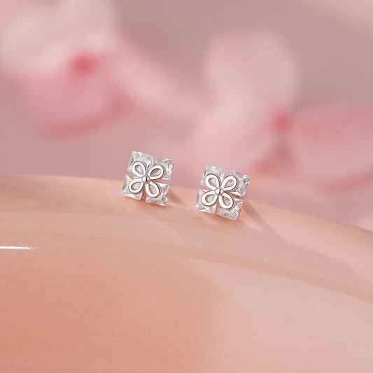 D廠【YC8910E】純銀S925四方鋯小花耳環輕奢簡約甜美氣質百搭設計感小眾耳飾
 26.03-3