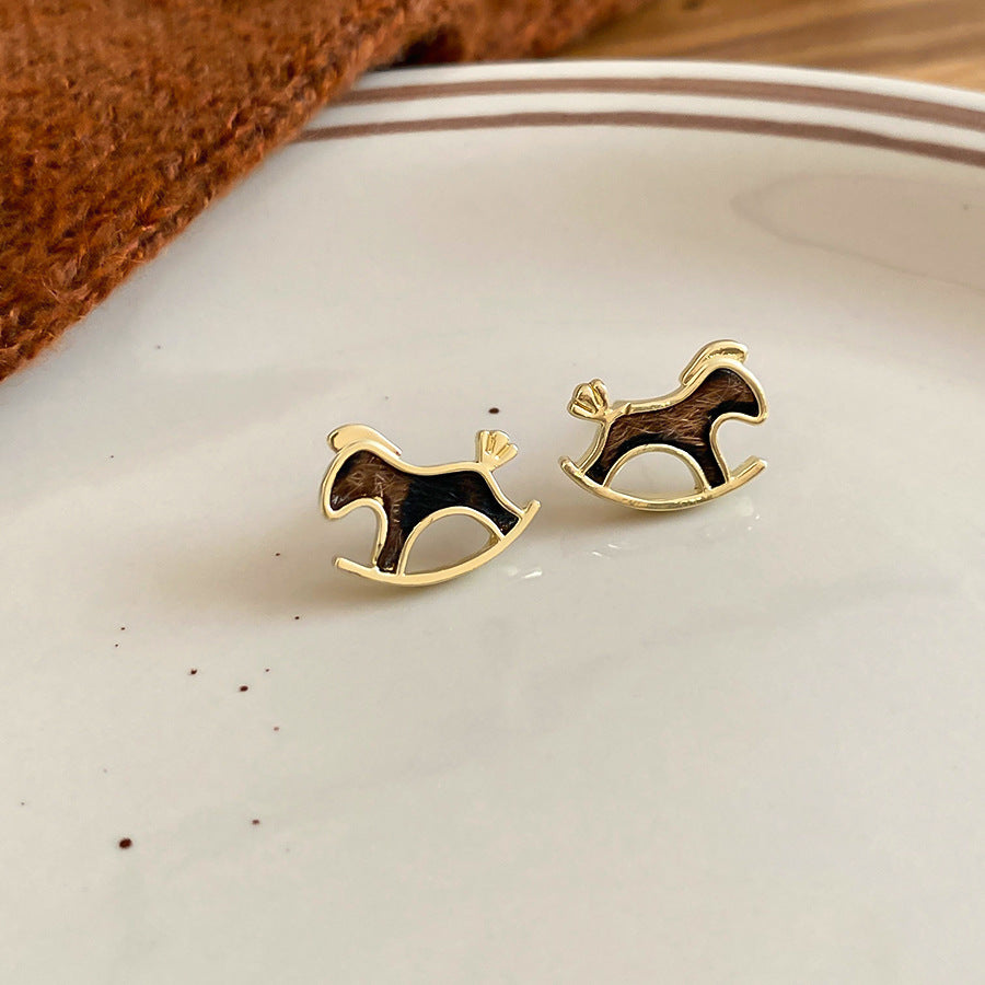 A廠【HE29260】925銀針本命年小馬豹紋耳環復古輕奢高級感氣質耳環日常通勤新款耳環
 25.11-2