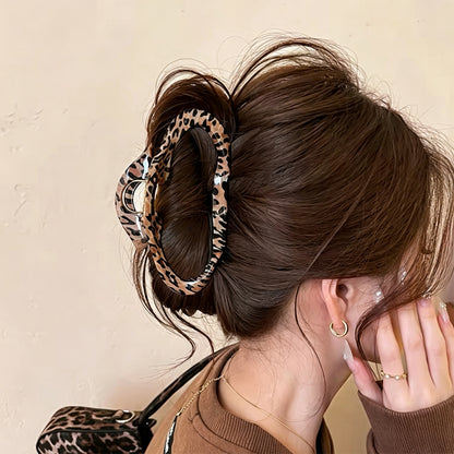 C廠【X763】豹紋鏤空雲朵頭髮抓夾女2026新款高級感鯊魚夾大號髮夾盤髮頭飾春
 26.08-4「C廠-單筆結帳需滿，NT$500出貨(不含運費)」