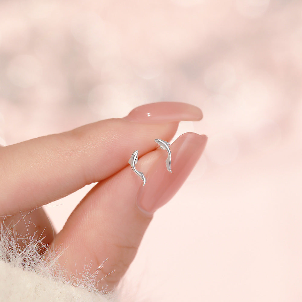 D廠【YC4234E】足銀S999錦鯉耳環輕奢設計感新款精緻小巧好運上岸養耳洞耳飾
 26.01-2